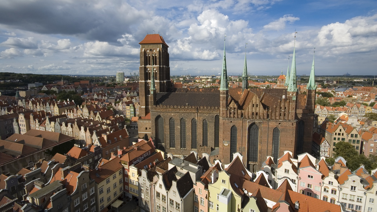 Remont dachów i elewacji gdańskiej Bazyliki Mariackiej, renowacja XVII-wiecznej Starej Apteki w Gdańsku czy adaptacja XIX-wiecznych słupskich spichlerzy na potrzeby kolekcji dzieł Witkacego - na te m.in. prace przeznaczył 95 mln zł z UE pomorski samorząd.