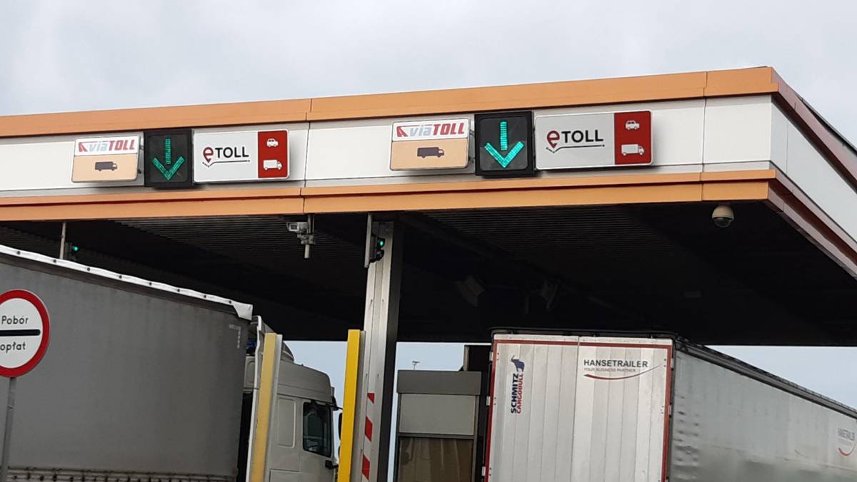 Nowy system opłat drogowych e-TOLL w Polsce - sprzęt na autostradzie A2