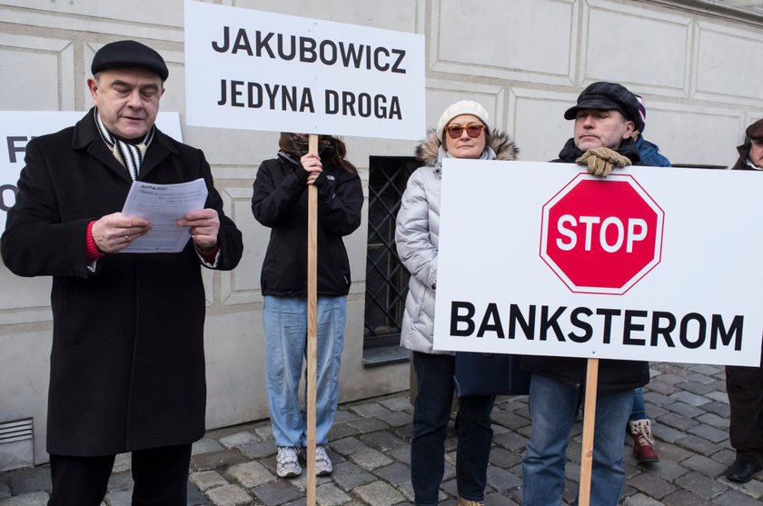 Frankowicze protestowali na Starym Rynku