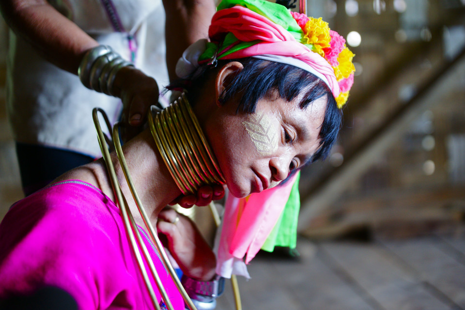 Odcinek 2: „Kobiety o długich szyjach” Tajlandia
