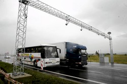 Pieniądze z e-myta na długi, a nie na drogi