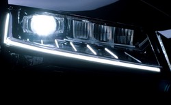 Skoda sypie innowacjami. Nowy Superb zaskoczy nie tylko napędem [Zobacz WIDEO]