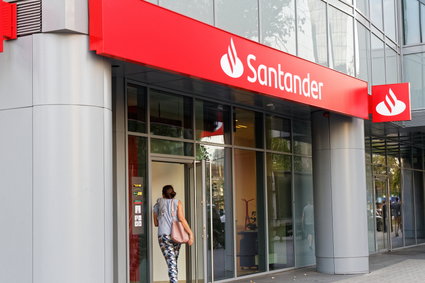 Santander pozwala na otwieranie konta za pomocą selfie