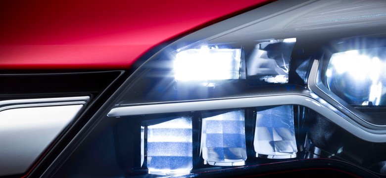 Nowy opel astra z Polski jako pierwszy dostanie przełomowe reflektory. ZDJĘCIA