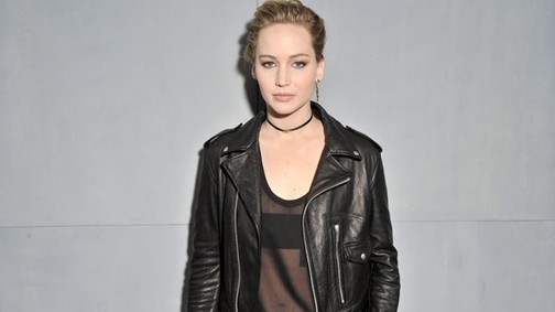 Jennifer Lawrence a legvagányabb szerelésben a Dior show-n Párizsban