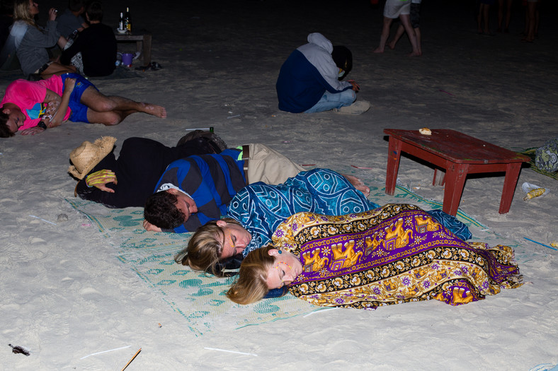 "Full Moon Party" na plaży w Koh Phangan