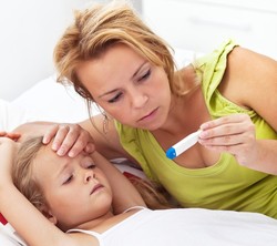 Jak dzieci przechodzą zakażenie koronawirusem? Ekspert tłumaczy