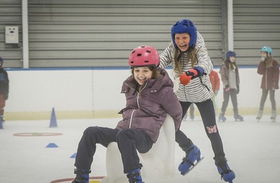 Ferie na lodzie we Wrocławiu. Muzyka, oprawa świetlna i dobra cena