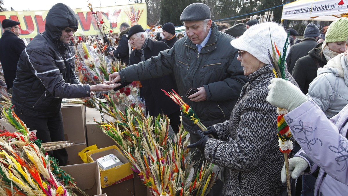 Wielkanocne palmy, pisanki, wiklinowe kosze a także regionalne jedzenie można było kupić podczas Jarmarku Kaziukowego, który odbył się w niedzielę w Białymstoku. W województwie podlaskim podobny jarmark odbył się też w Suwałkach.