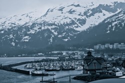 Mieszkańcy tego miasteczka żyją w jednym bloku. Takie rzeczy tylko na Alasce. FOTO