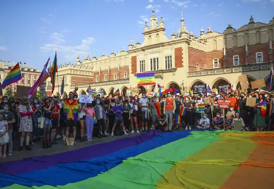 Małopolska zostaje "wolna od LGBT" i od funduszy unijnych. Sejmik zdecydował