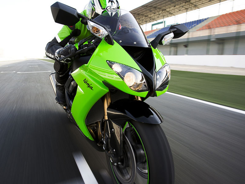 Kawasaki ZX-10R Ninja 2008: najostrzejszy cywilny superbike (prezentacja)