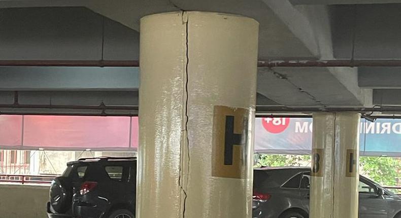 Management says Lagos Airport parking lot is safe despite picture of cracked pillars. [Twitter/@Chxta]