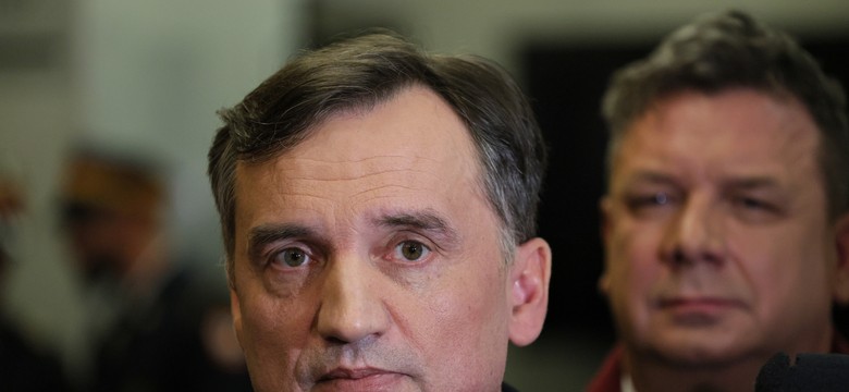 Ziobro show. Prof. Chwedoruk: Walczy dramatycznie