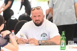 Tomasz Oświeciński o wyroku dla aktora "Listów do M.". "Wiedziałem, że tego nie zamiotą, jeśli ja będę"