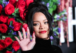 Rijana pokazala ćerkicu Roki: Beba nosi prve ikada napravljene Dior pelene