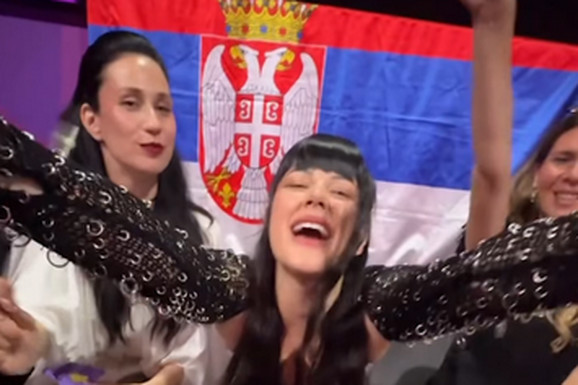 "JELA SAM PITE SA SIROM, BAŠ SU BILE LEPE" Teya Dora se uključila uživo sa Evrovizije 2024, pa podelila utiske iz Malmea: "Nema green room-a"