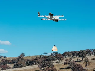 Dron Project Wing dostarczający burrito