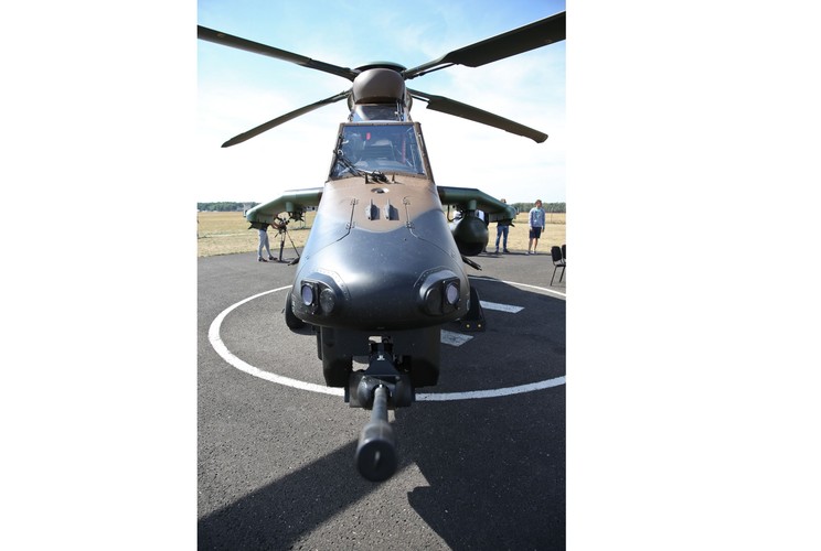 Dotychczas Airbus Helicopters dostarczył ponad 120 śmigłowców Tiger siłom zbrojnym Francji, Niemiec, Hiszpanii i Australii, które wylatały łącznie ponad 68 000 godzin. <br><br> (mr) PAP/Rafał Guz