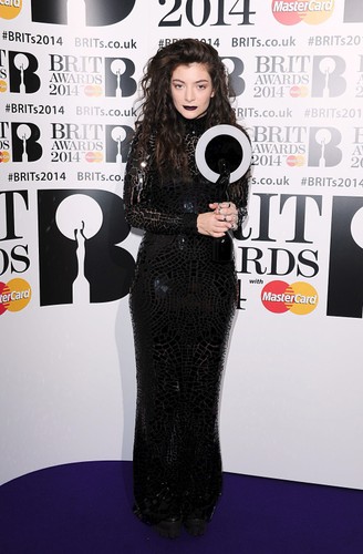 Lorde na gali Brit Awards 2014