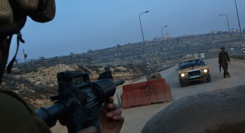 hebron west bank checkpoint idf