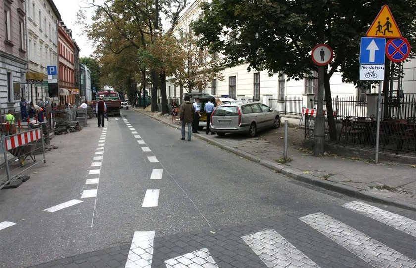 Horror przy kontrapasach! Kierowcy stracili parkingi