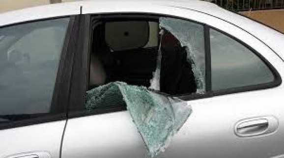 Nekoliko godina unazad u Grčkoj lopovi obijaju automobile turista 