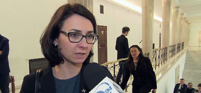 Ustawa "500 plus" zaszkodzi czy pomoże? "Nie wskazano źródeł finansowania, są błędy..." [WIDEO]