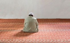 Radykalna decyzja rządu Austrii: Deportacja imamów, zamknięcie meczetów. 'Nie ma miejsca na społeczeństwa równoległe'