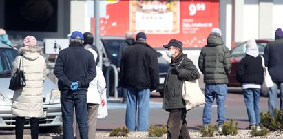 Chcesz uniknąć tłumu na zakupach? Ta strona ci pomoże