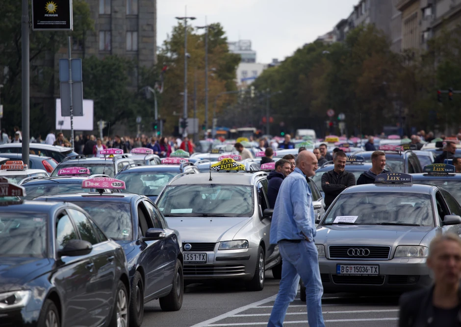 Taksisti na Trgu Nikole Pašića