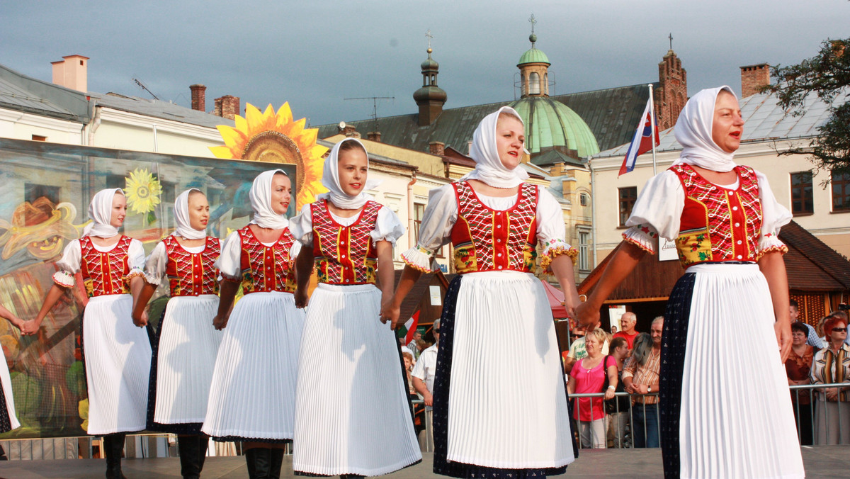 Festiwal Karpackie Klimaty odbędzie się w dniach 17 - 19 sierpnia w Krośnie. Oto wszystko, co musisz wiedzieć o imprezie promującej kulturę pogranicza.