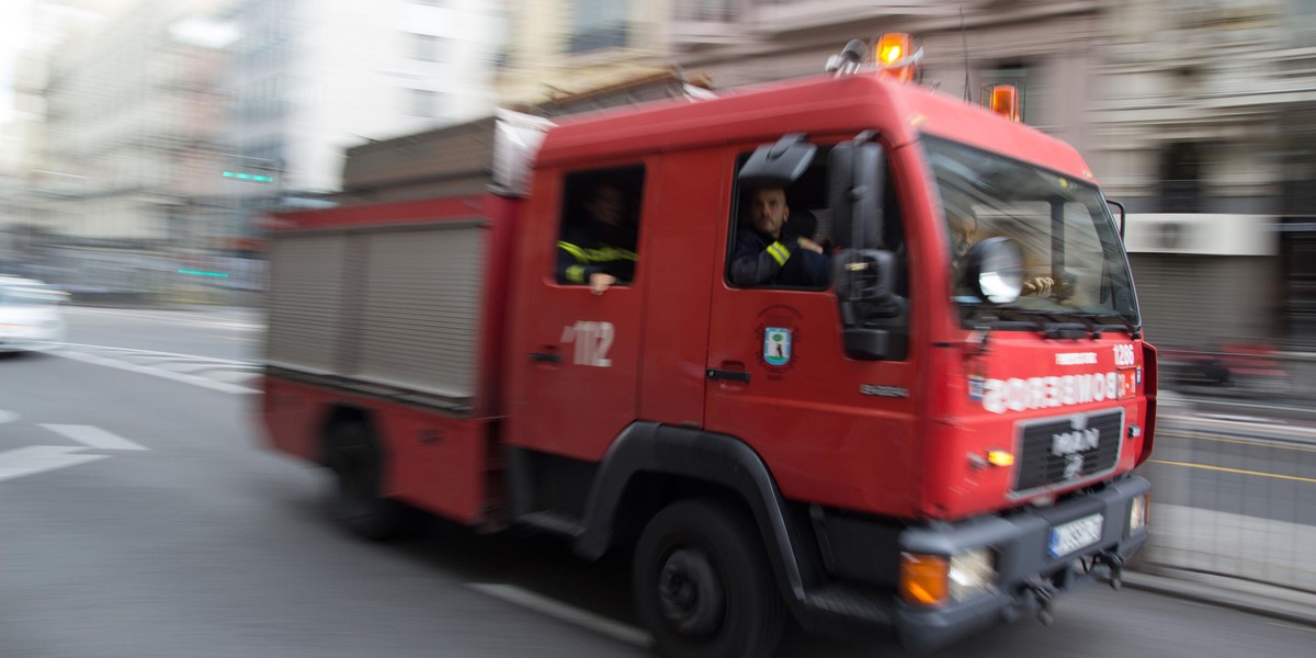 W gaszeniu pożaru uczestniczyło 75 strażaków i 27 wozów strażackich