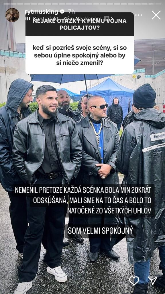 Rytmus odpovedal na otázky o filme Vojna policajtov.