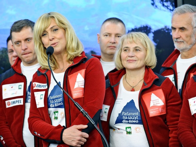 Uczestnicy wyprawy 'Parlament na szczyt dla dzieci'