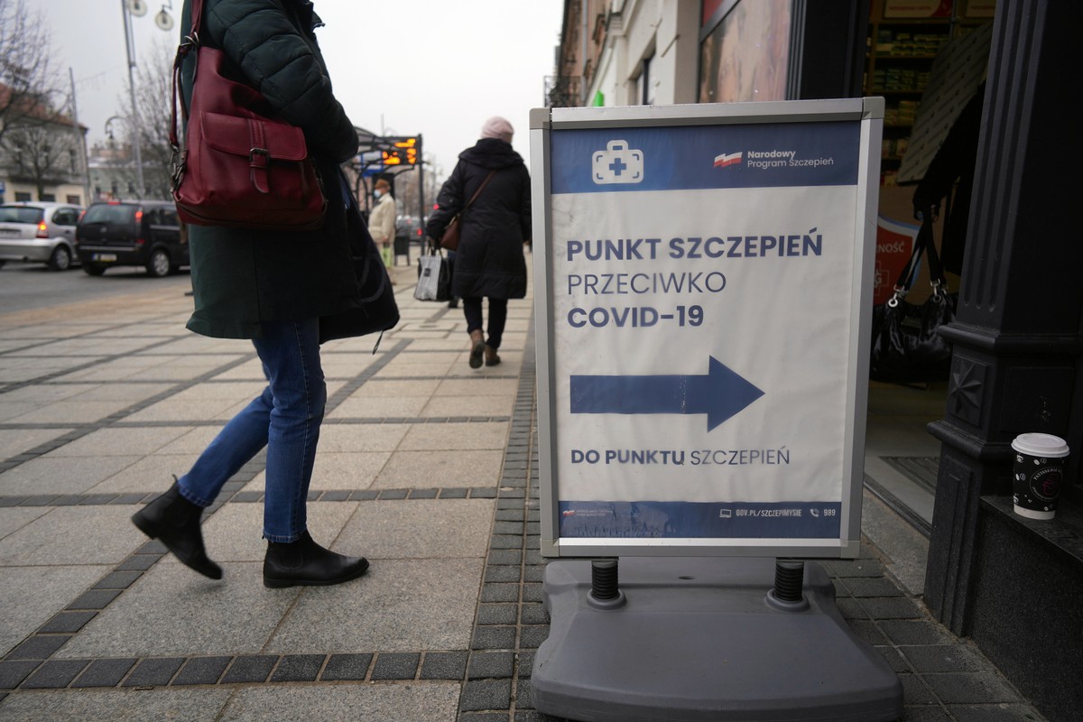 Nieubezpieczonym może być trudniej zaszczepić się przeciwko Covid-19