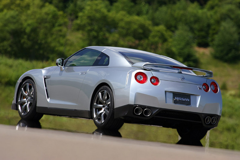 Nissan GT-R – podstawowe informacje o wersji europejskiej