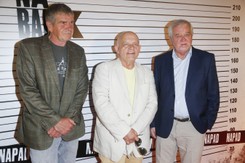 Marian Dziędziel, Adam Ferency oraz Lech Dyblik na premierze filmu 'Na bank się uda' [WIDEO]