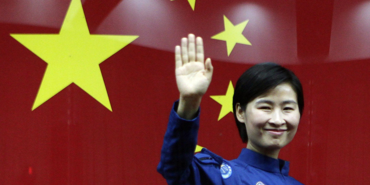 Liu Yang pierwsza Chinka w kosmosie.