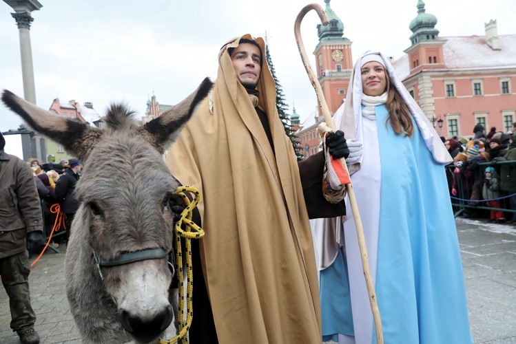 Orszak Trzech Króli przeszedł ulicami Warszawy (11)