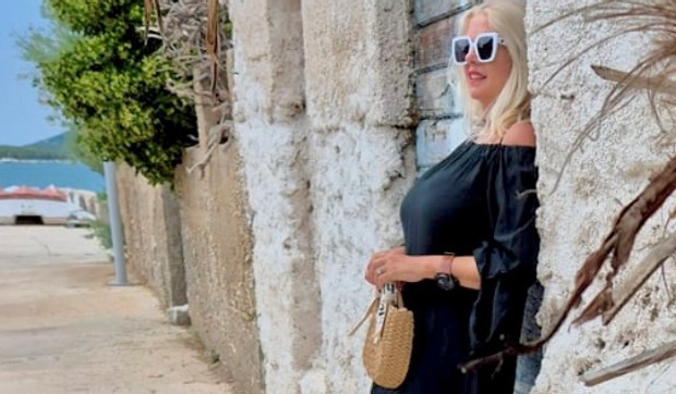 Mirjana Memedović u haljinici