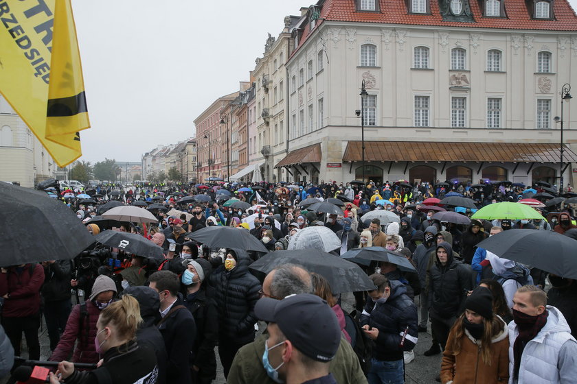 Protest branży fitness w Warszawie