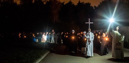 Arcybiskup odprawił mszę na cmentarzu Wszystkich Świętych