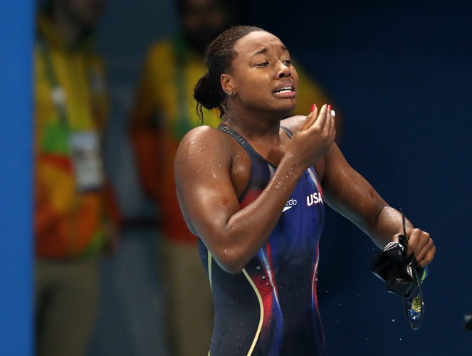 Simone Manuel pierwszą ciemnoskórą pływaczką, która zdobyła olimpijskie złoto