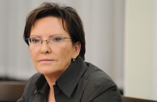 Świadczenia pielęgnacyjne w TK: Ewa Kopacz podpisała stanowisko Sejmu