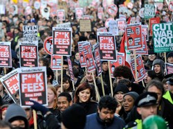 Studenci niczego nie zwojowali. Studia będą droższe