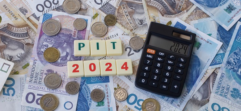 Jak sprawdzić, czy PIT został rozliczony przez urząd skarbowy? [Poradnik]