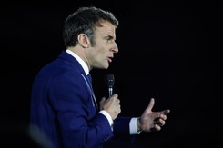 Macron nie chciał mówić o 'ludobójstwie', lecz o 'bratnich narodach'. MSZ Ukrainy reaguje
