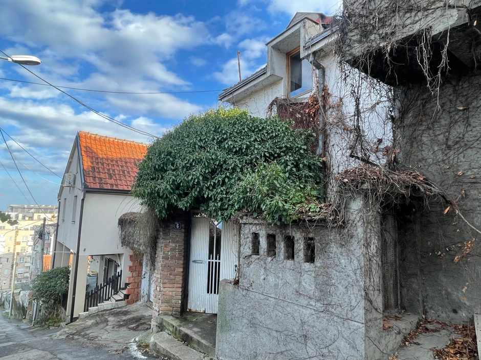 Miljković je, kako se sumnja, dao dedi da kupi kuću na Karaburmi