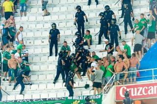 Sewilla: Kibice Śląska Wrocław na wolności